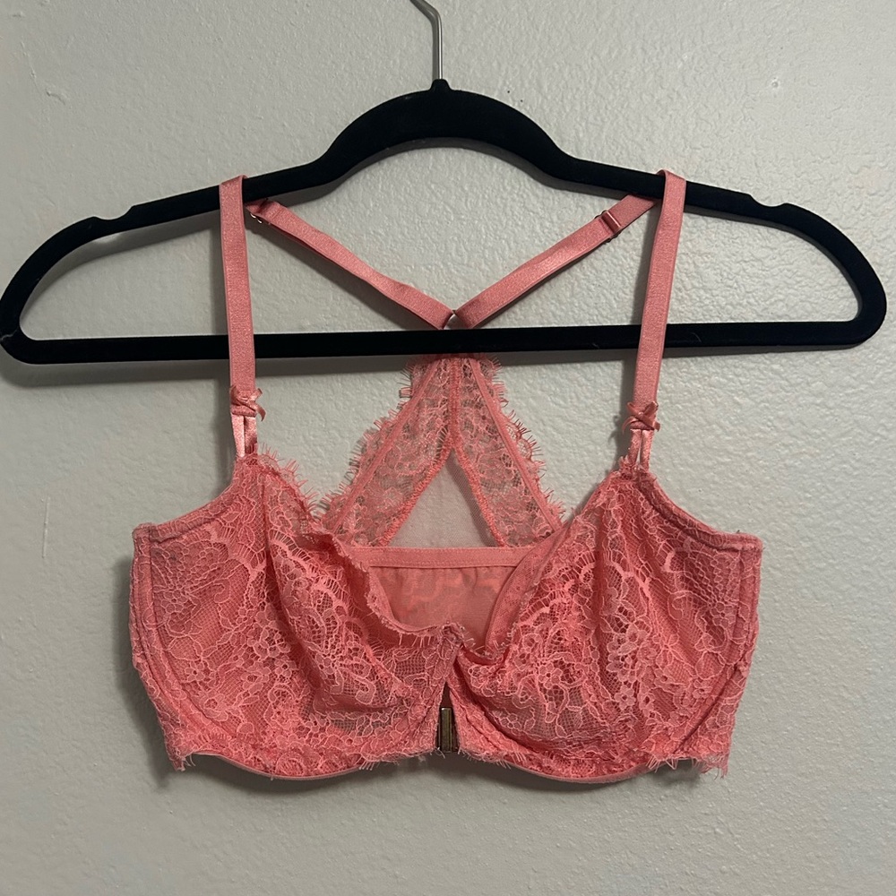 Victoria’s Secret Salmon Pink Bra Size 34DD
